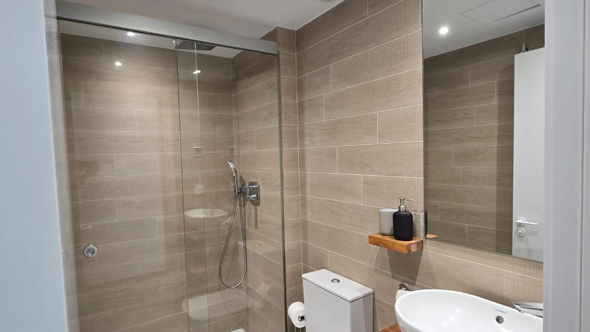 Bonito Apartamento Carvajal - Fuengirola - The Wave 0*,  Spain